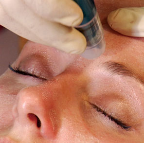 aesthetician-training-acne-extractions-oily-skin-treatments-video-dvd
